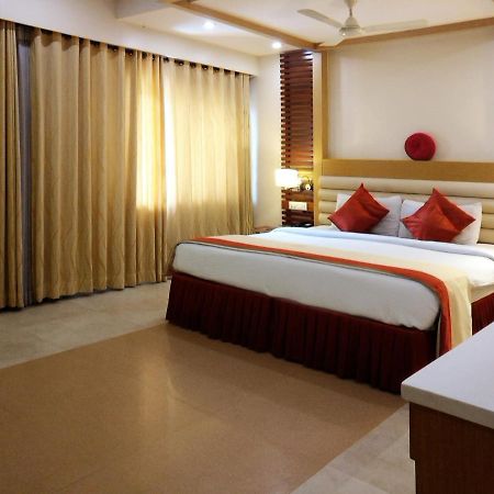 Hotel Mb International Palace Side Mysuru Zewnętrze zdjęcie