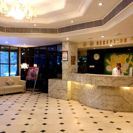 Hotel Mb International Palace Side Mysuru Zewnętrze zdjęcie