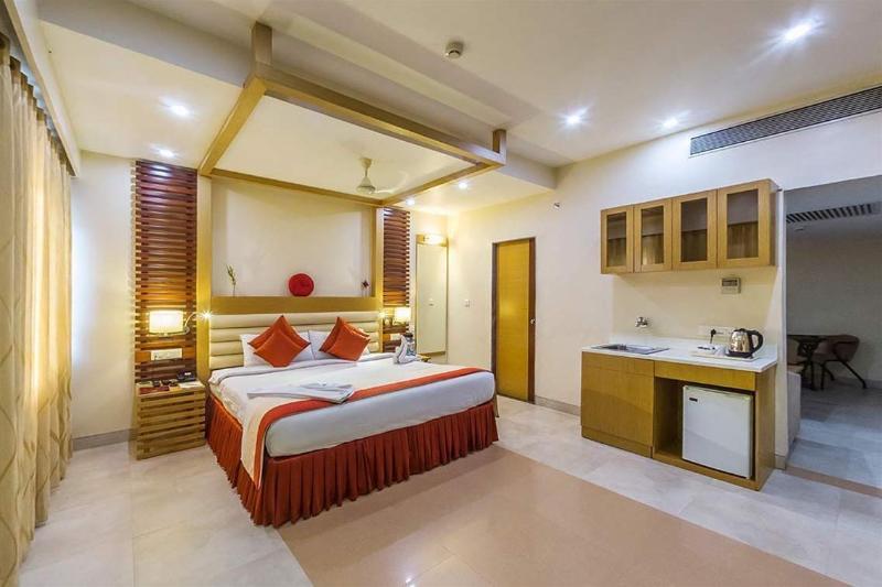 Hotel Mb International Palace Side Mysuru Zewnętrze zdjęcie