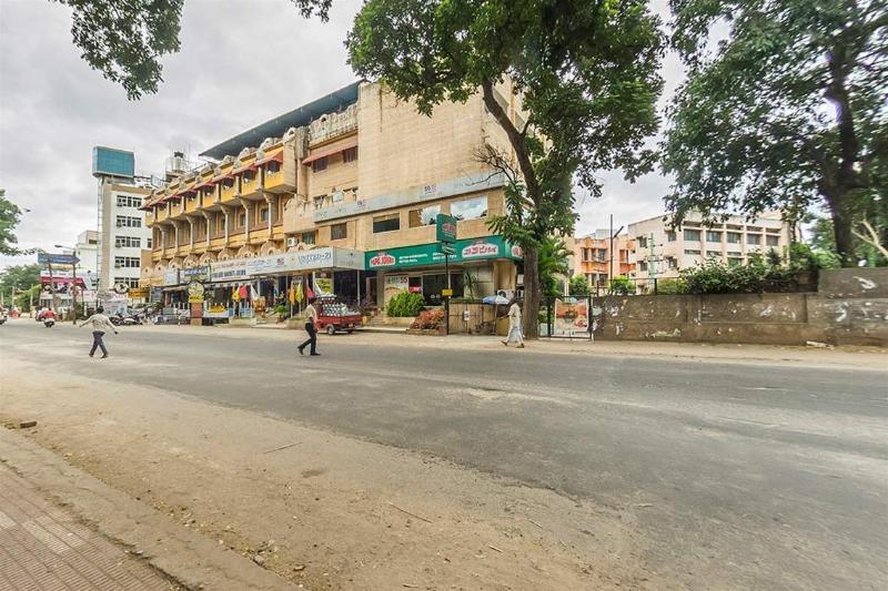 Hotel Mb International Palace Side Mysuru Zewnętrze zdjęcie