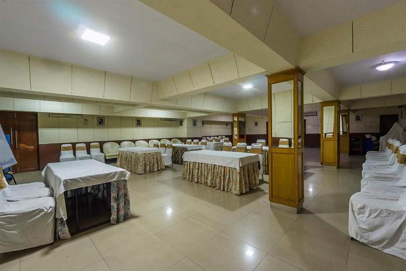 Hotel Mb International Palace Side Mysuru Zewnętrze zdjęcie