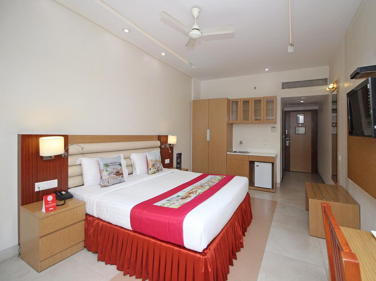 Hotel Mb International Palace Side Mysuru Zewnętrze zdjęcie