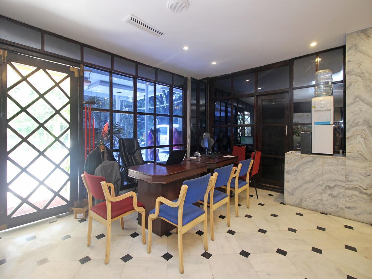Hotel Mb International Palace Side Mysuru Zewnętrze zdjęcie
